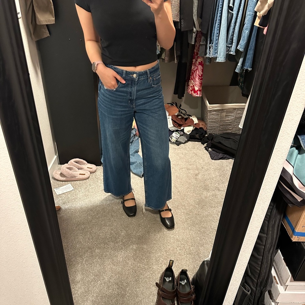 AE wide leg jeans medium wash